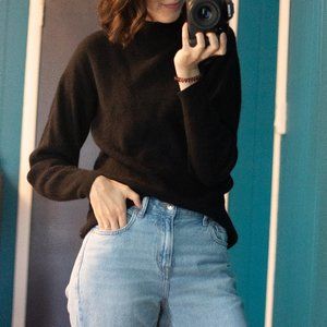 Black Cashmere Sweater (A2)